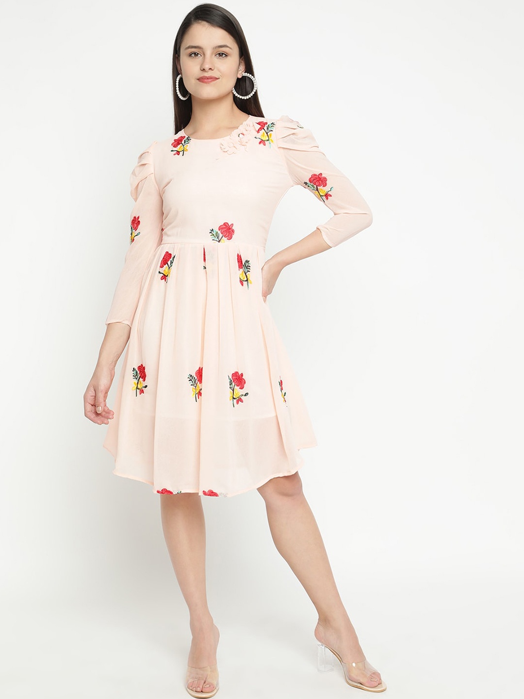 

V2 Value & Variety Peach-Coloured Floral Printed Dress