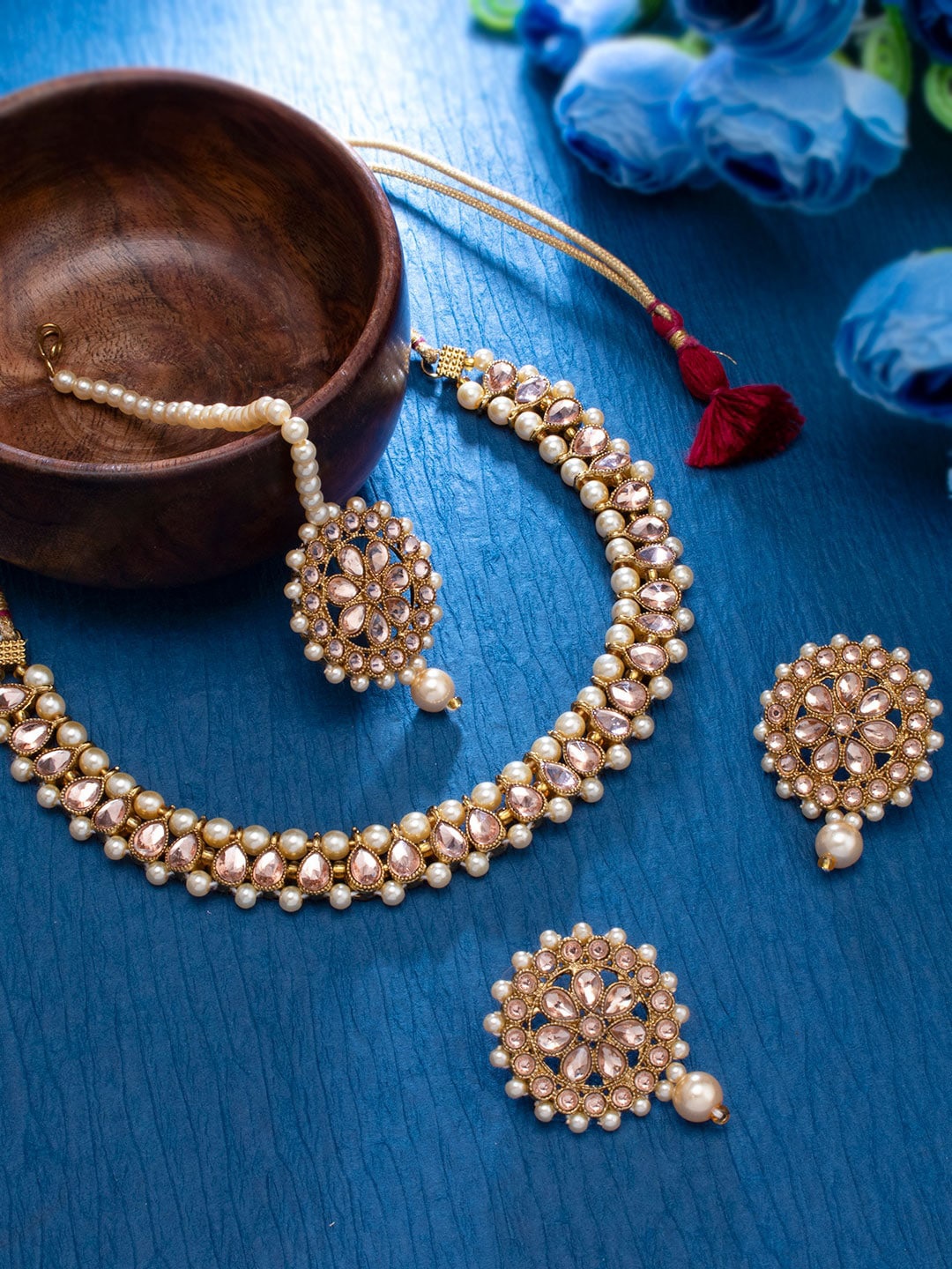 

Sukkhi Gold-Plated & White Pearl Beaded Jewellery Set