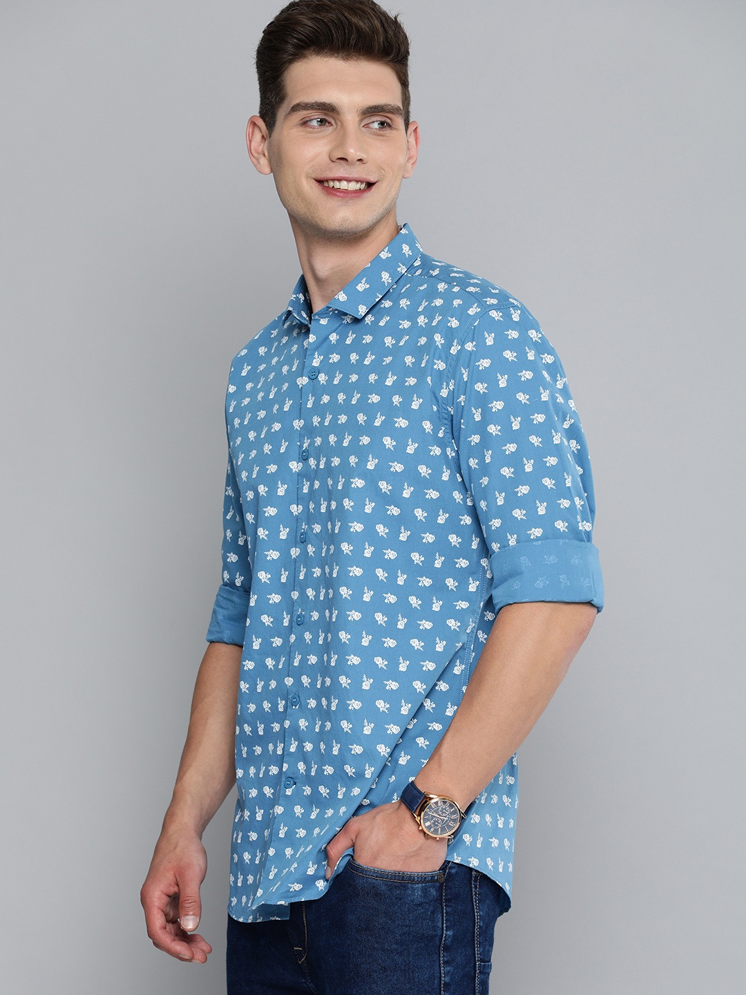 

Mast & Harbour Men Blue Slim Fit Floral Printed Pure Cotton Casual Shirt