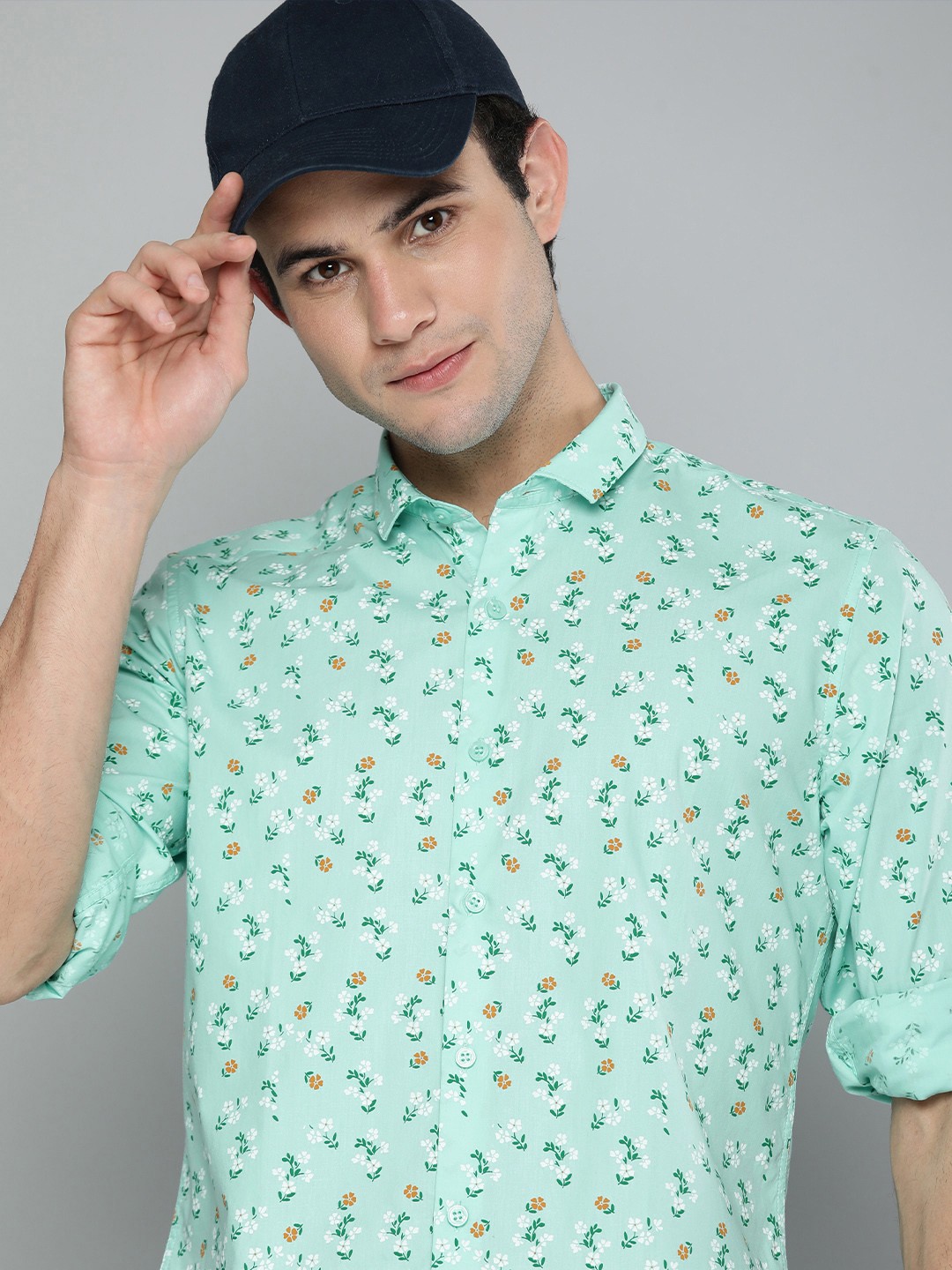 

Mast & Harbour Men Green & White Floral Printed Casual Shirt