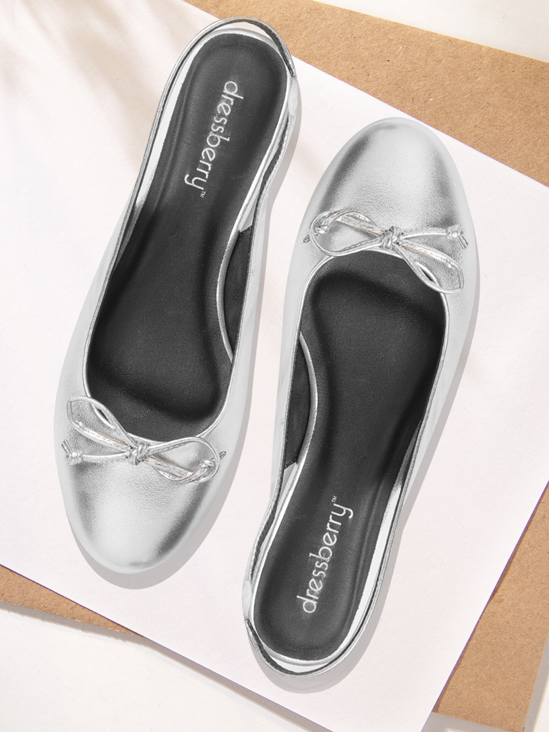 

DressBerry Women Silver-Toned Solid Mules with Bows