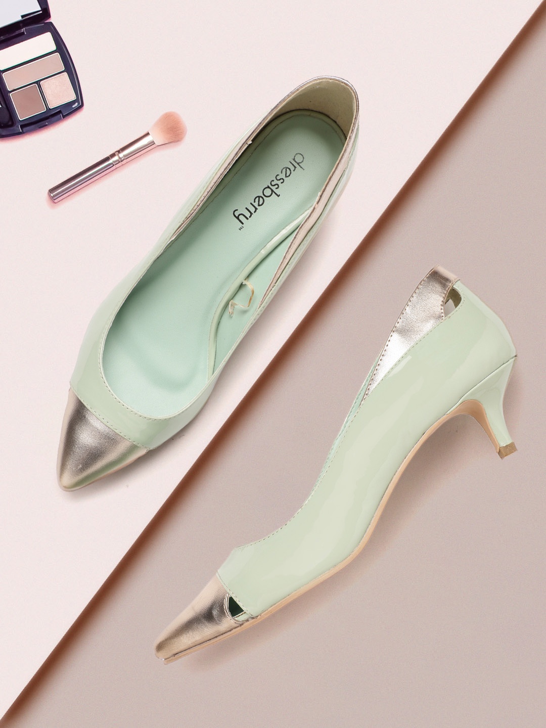

DressBerry Women Green & Muted Gold-Toned Colourblocked Pumps