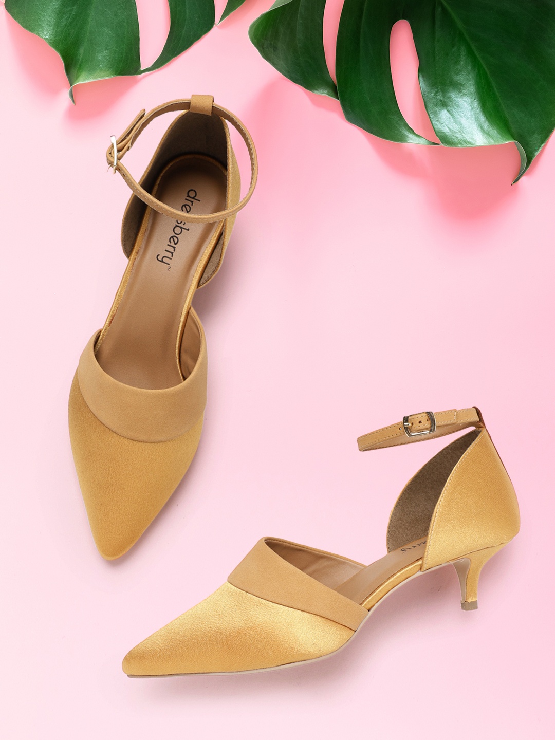

DressBerry Women Mustard Yellow Solid Pumps