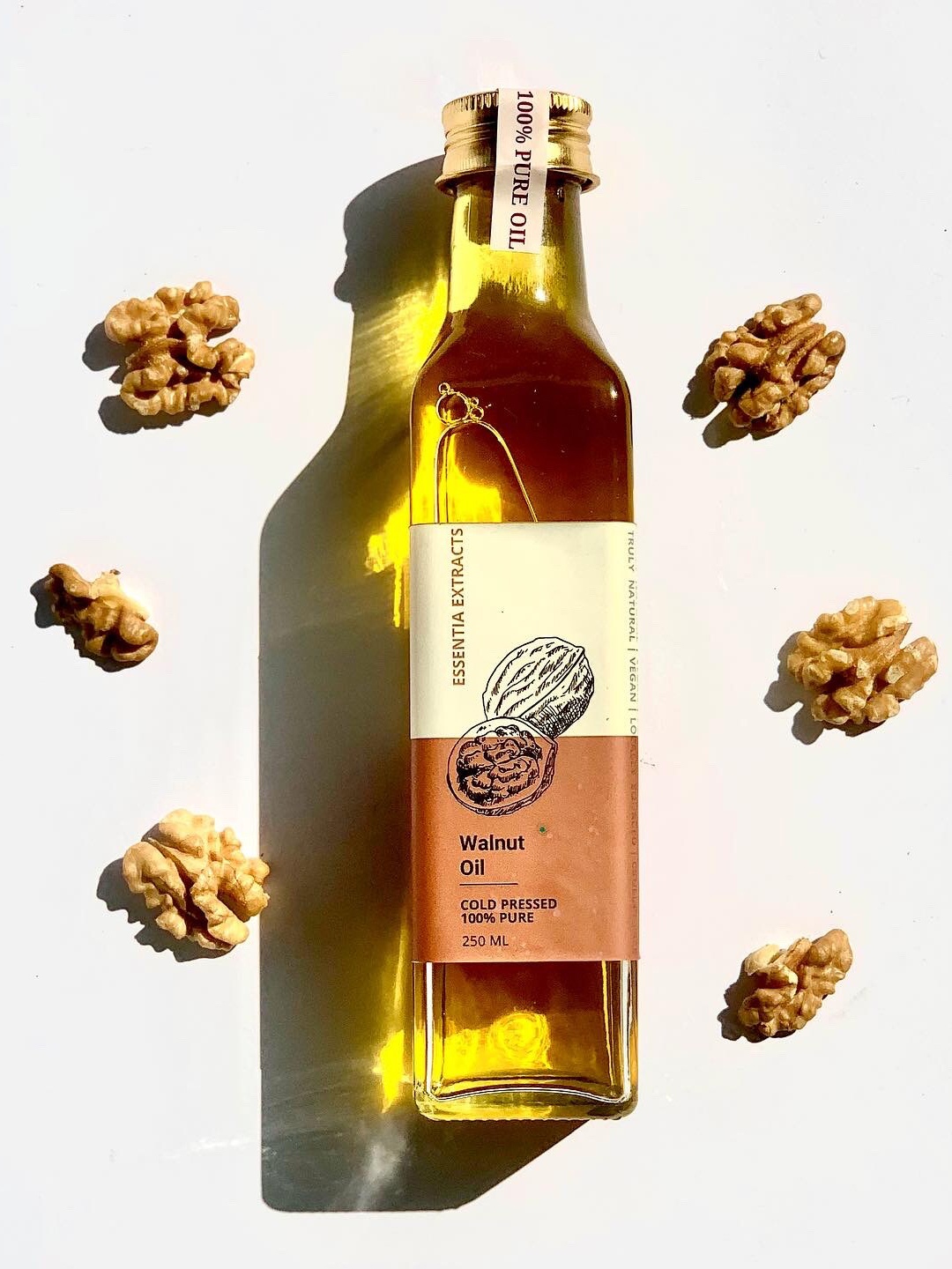 

ESSENTIA EXTRACTS Transparent Cold-Pressed Walnut Oil - 250 ml