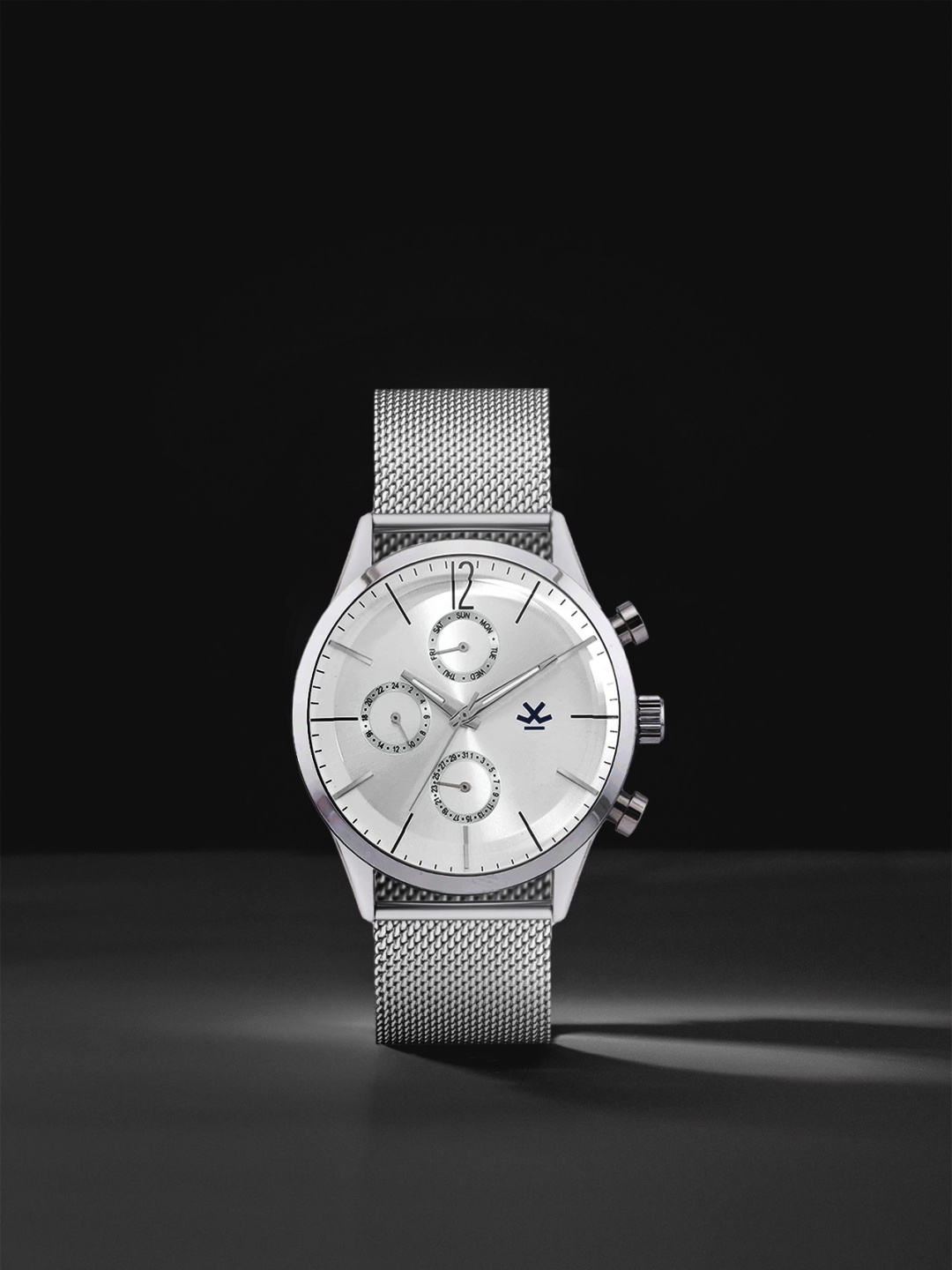 

WROGN Men Silver-Toned Analogue Watch MFB-PN-W4135G