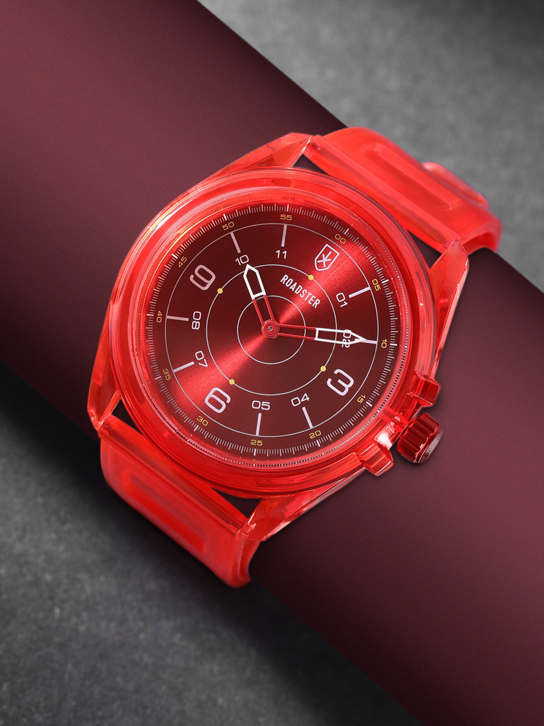 

The Roadster Lifestyle Co Men Red Dial Analogue Watch MFB-PN-DK-DK2885