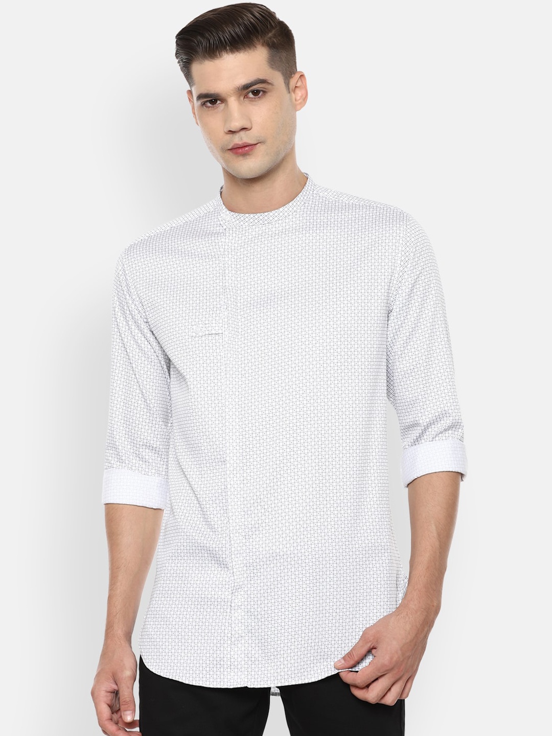 

V Dot Men White Slim Fit Opaque Printed Casual Shirt