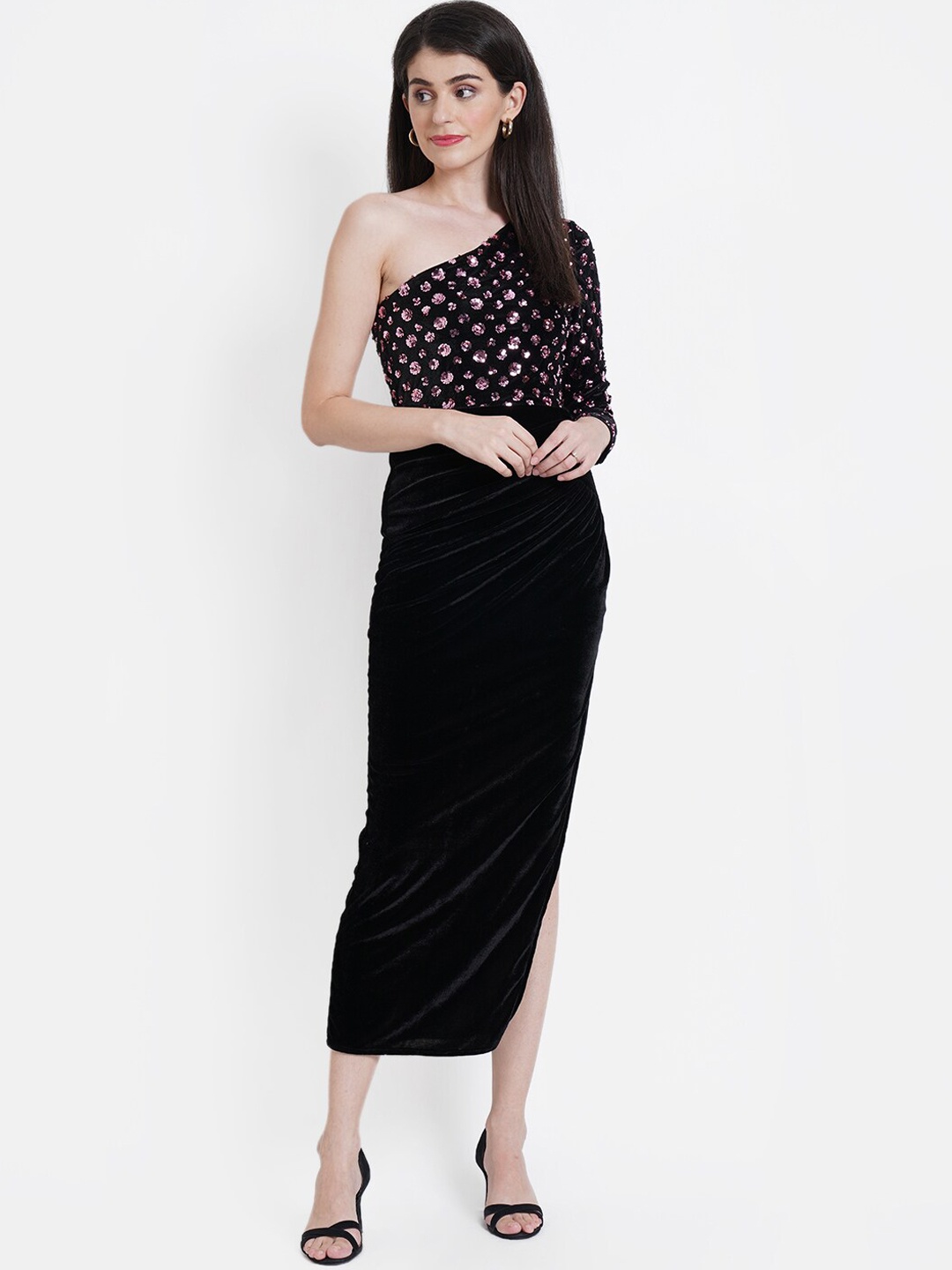 

DODO & MOA Black Embellished Velvet Bodycon Midi Dress