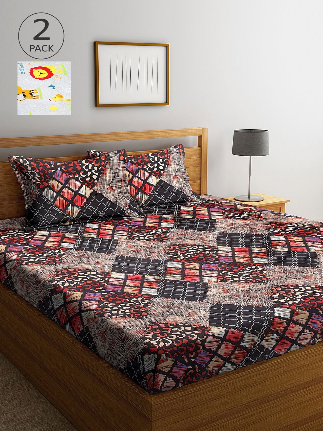 

Arrabi White & Red Graphic 300 TC 2 King Bedsheets with 4 Pillow Covers