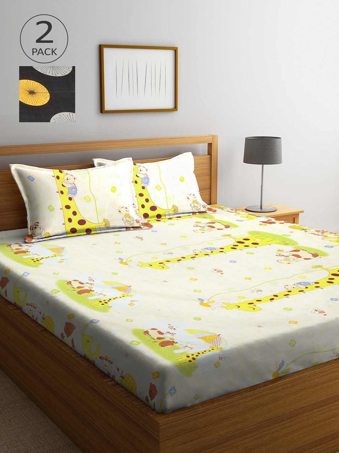 

Arrabi Black & White Graphic 300 TC 2 King Bedsheets with 4 Pillow Covers