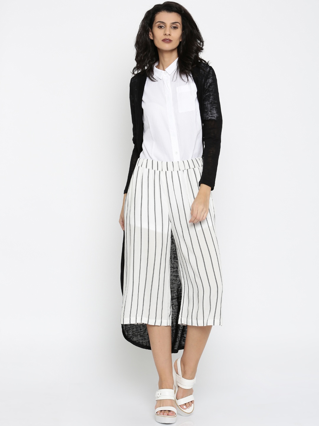 

AND Black Shrug