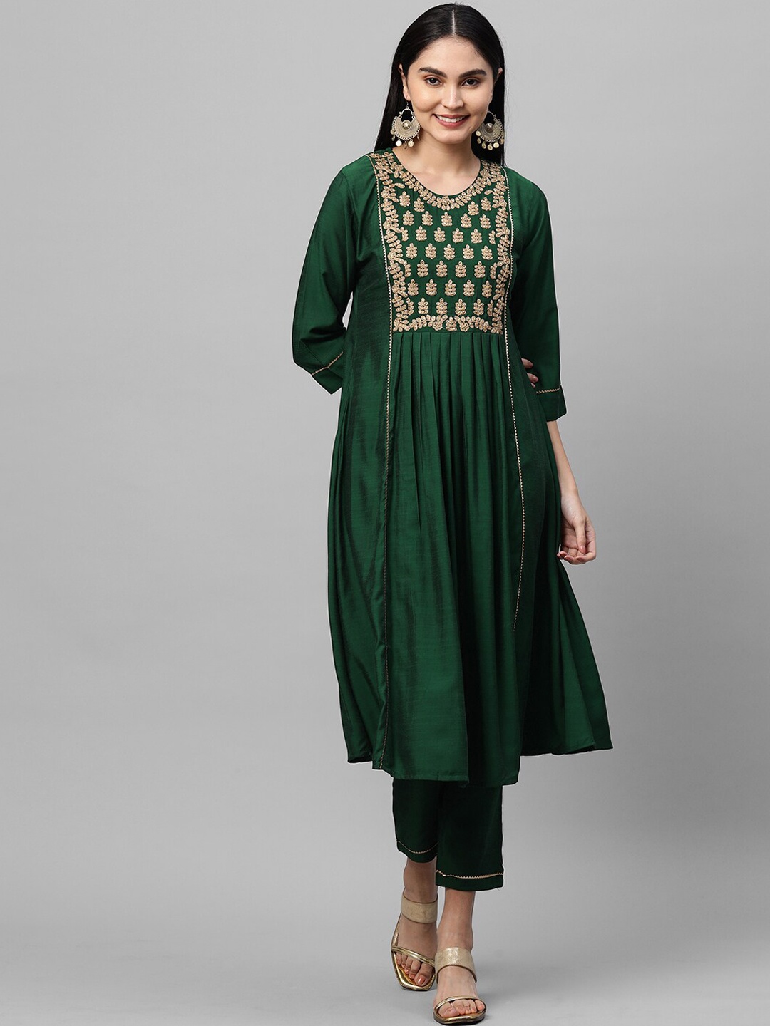 

FASHOR Women Green Zari Embroidered Panelled Kurta With Trousers