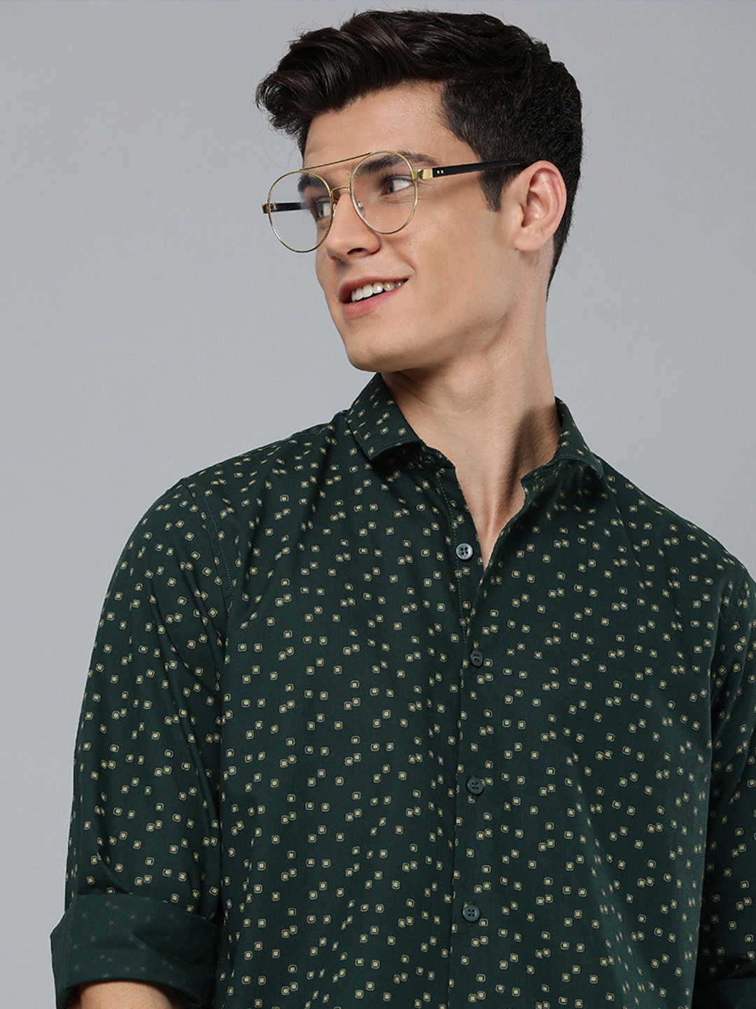 

Mast & Harbour Men Teal Green And Cream Slim Fit Geometric Printed Cotton Casual Shirt