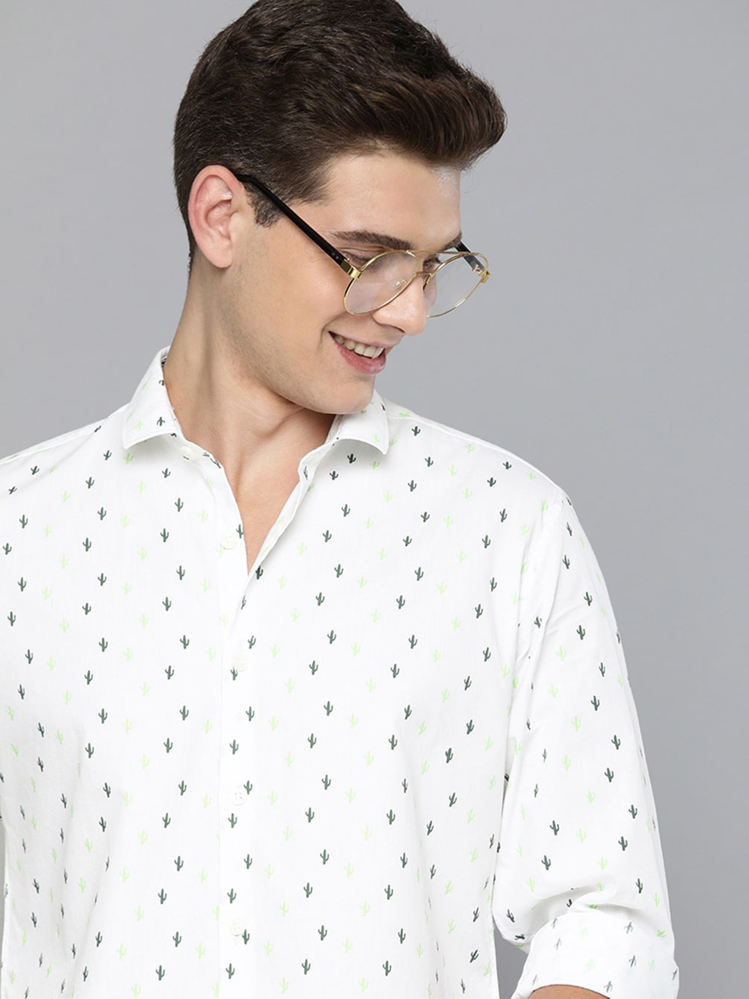 

Mast & Harbour Men White Slim Fit Conversational Printed Pure Cotton Casual Shirt