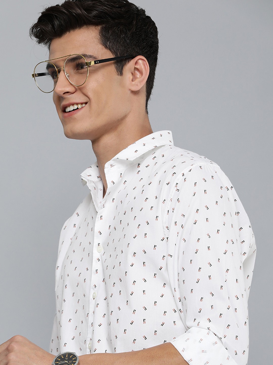 

Mast & Harbour Men White Slim Fit Printed Pure Cotton Casual Shirt