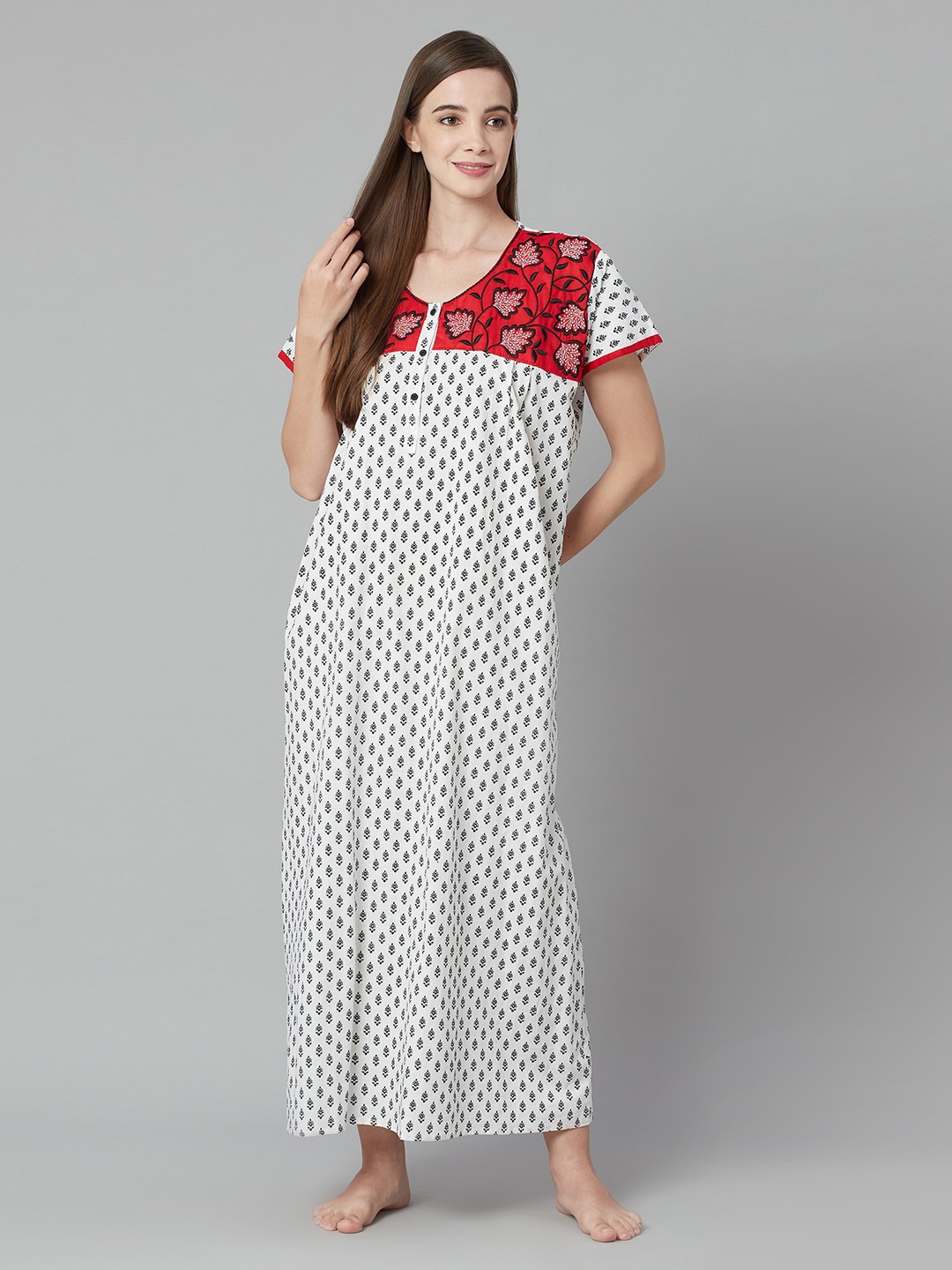 

TRUNDZ White & Black Printed & Embroidered Maxi Nightdress