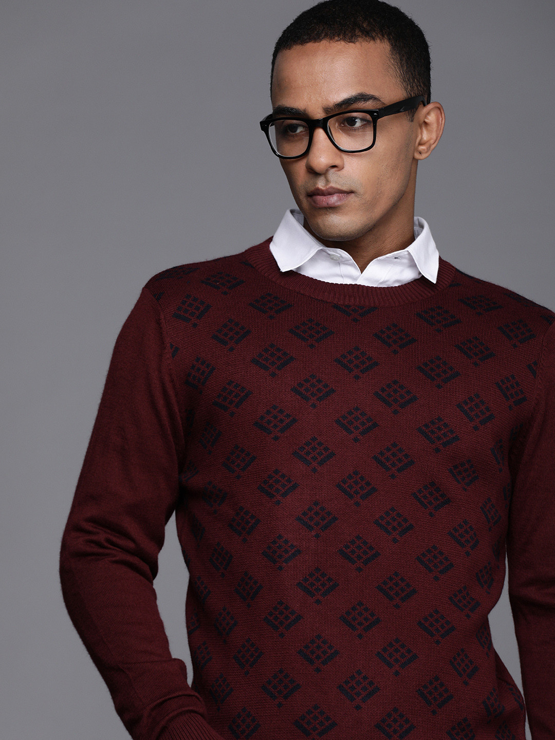 

Raymond Men Maroon & Black Printed Pullover Sweater