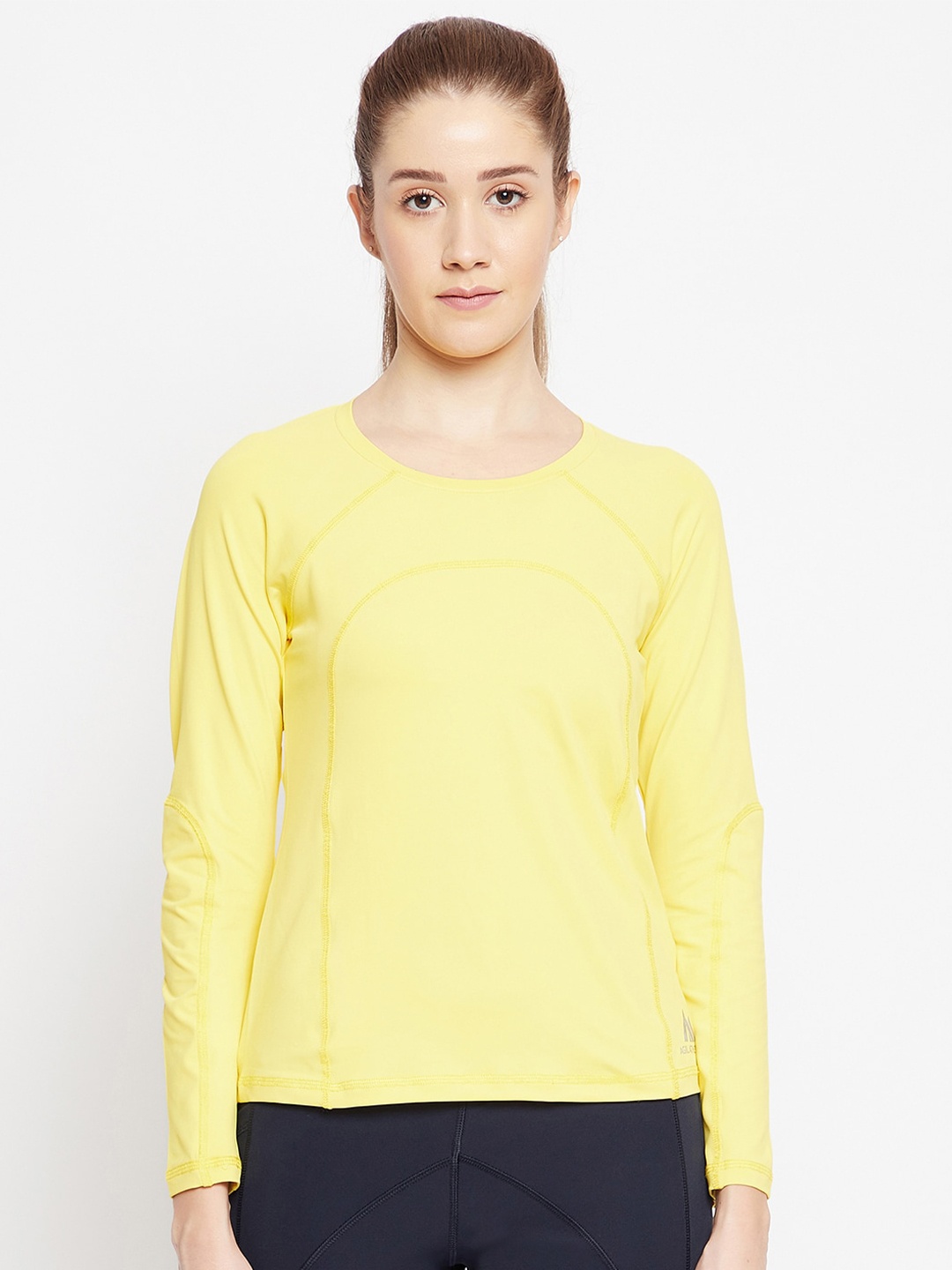 

AGIL ATHLETICA Women Yellow Raw Edge T-shirt