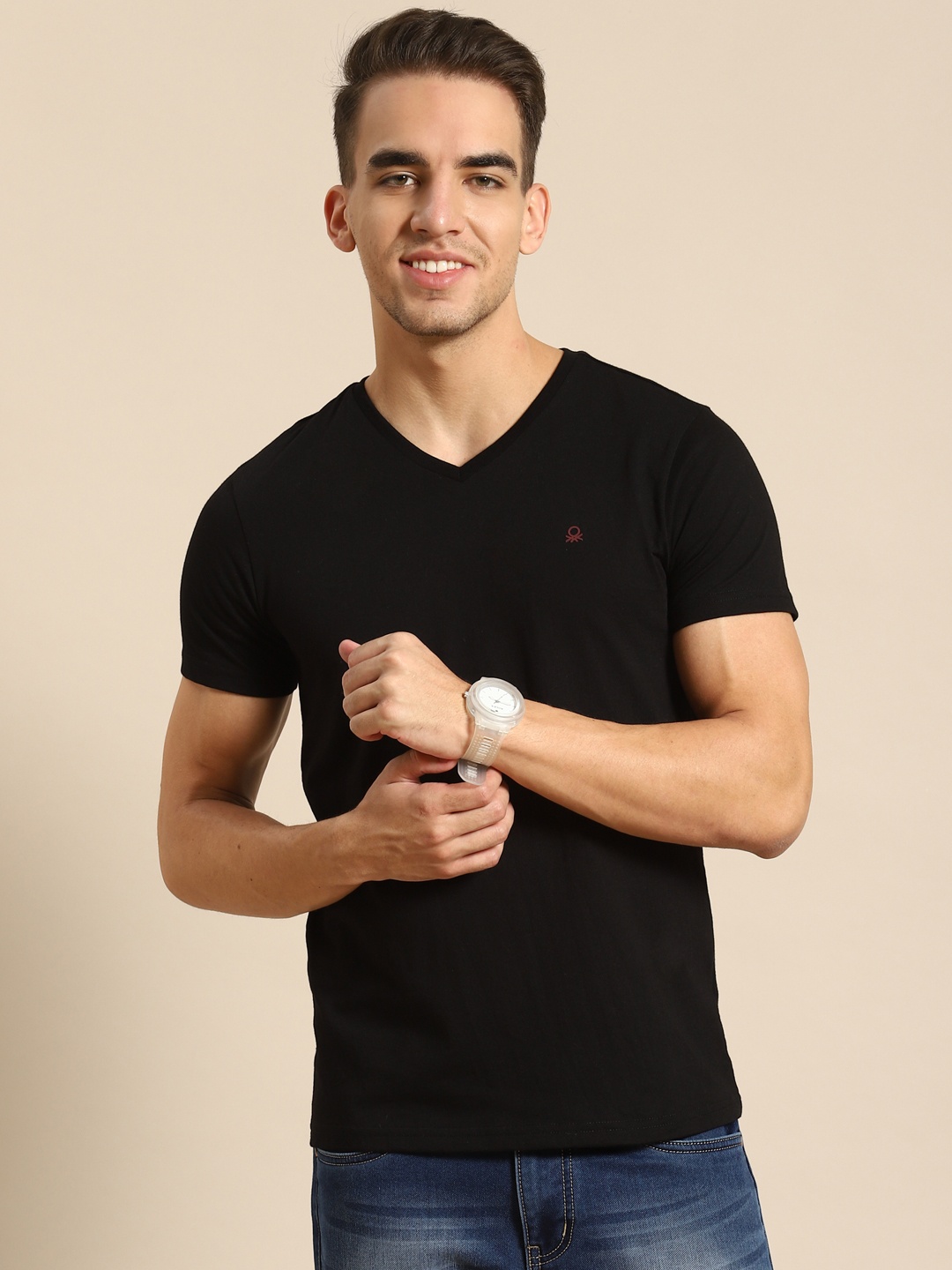

United Colors of Benetton Men Black V-Neck T-shirt