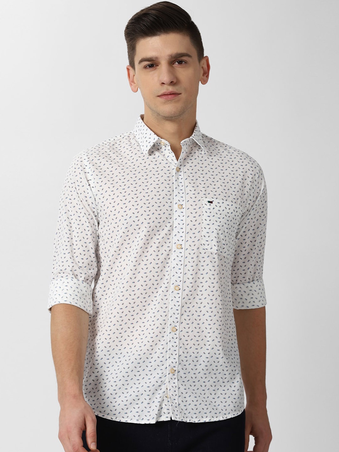 

Peter England Casuals Men White Slim Fit Pure Cotton Printed Casual Shirt