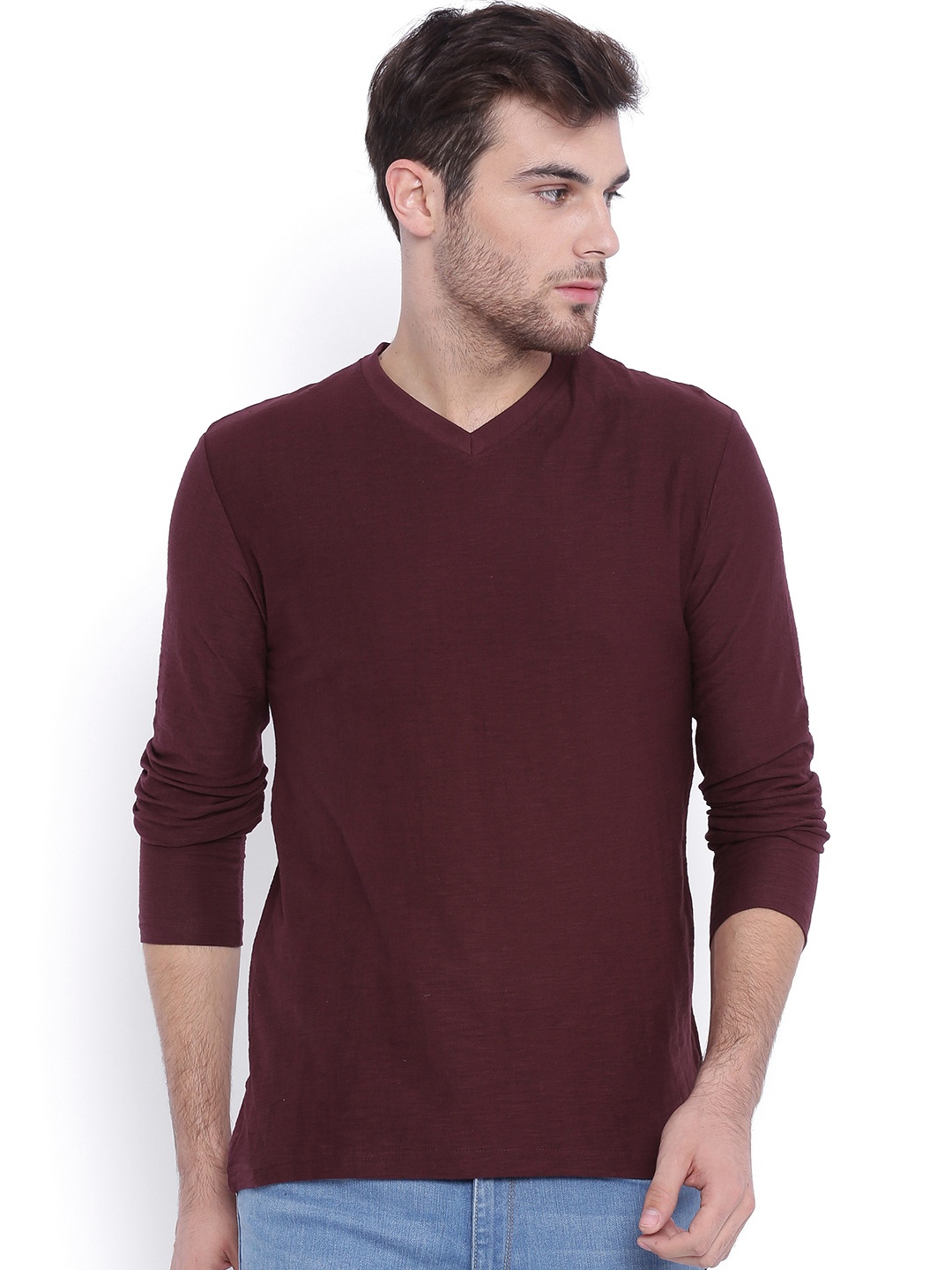 

ARISE Men Maroon Solid V-Neck T-shirt