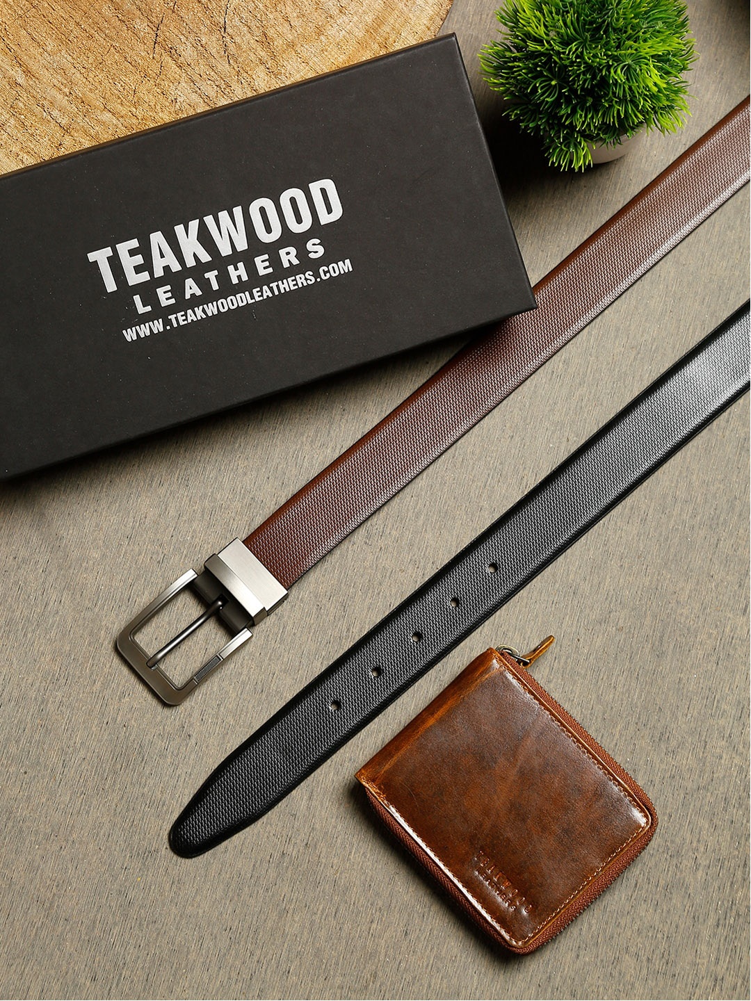 

Teakwood Leathers Men Brown Leather Accessory Gift Set