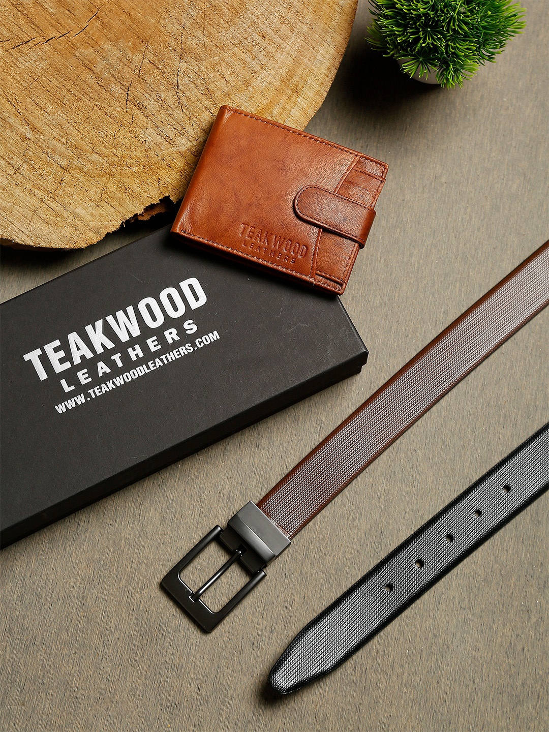 

Teakwood Leathers Men Brown Leather Accessory Gift Set