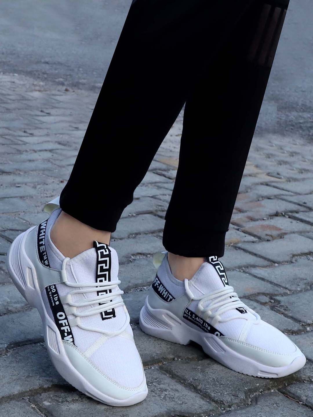 

Hundo P Men White Running Non-Marking Shoes