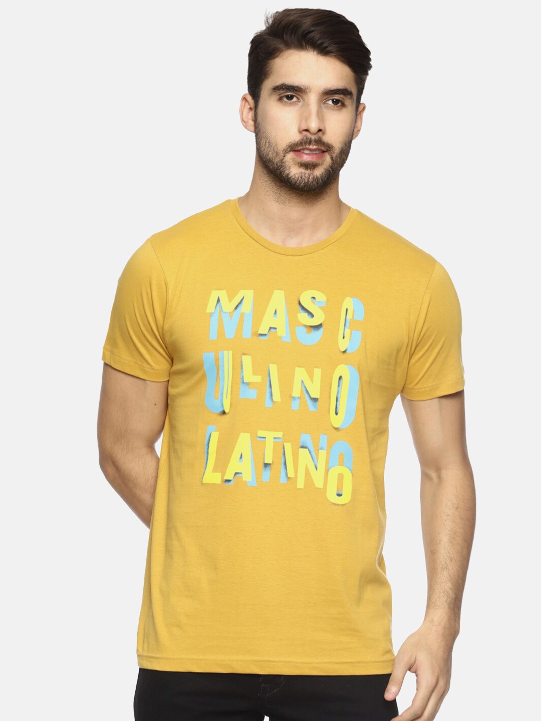 

Masculino Latino Men Yellow Graphic Typography Printed T-shirt
