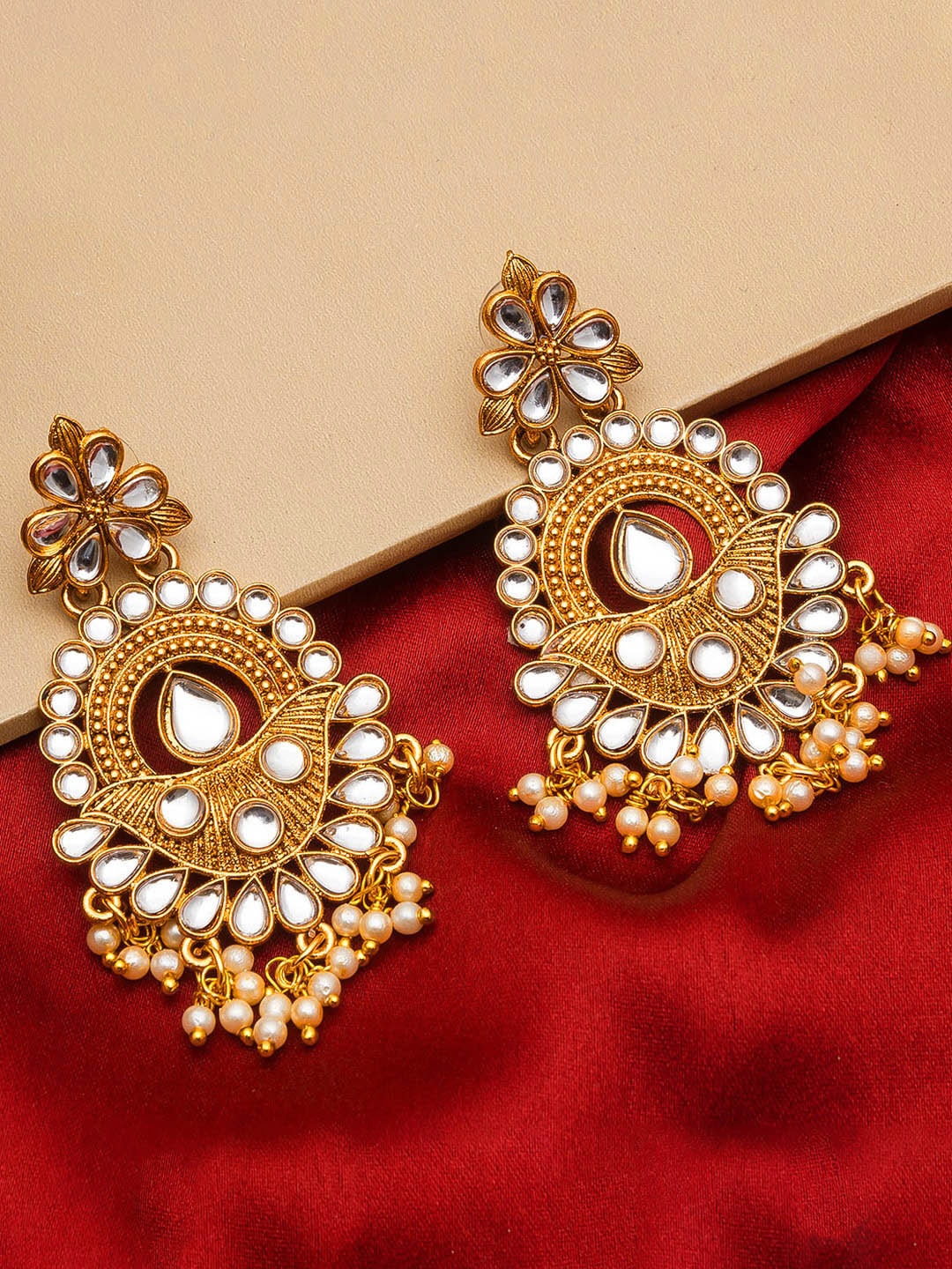 

aadita Gold-Toned Contemporary Drop Earrings