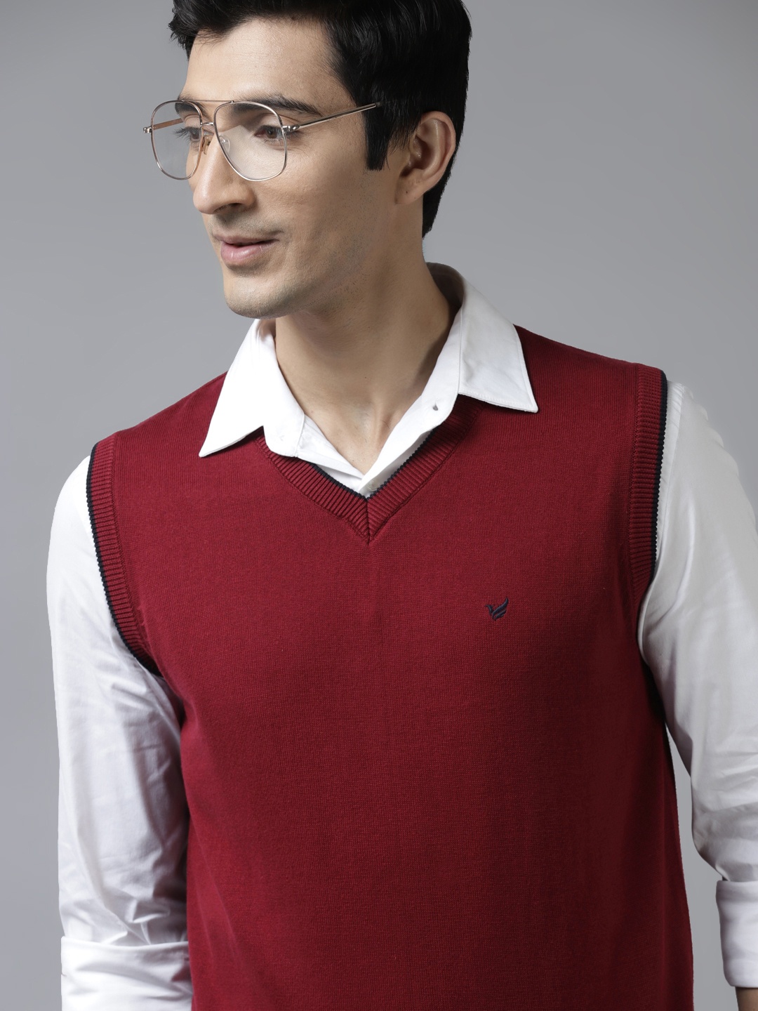 

Blackberrys Men Maroon Pure Cotton Solid Sweater Vest