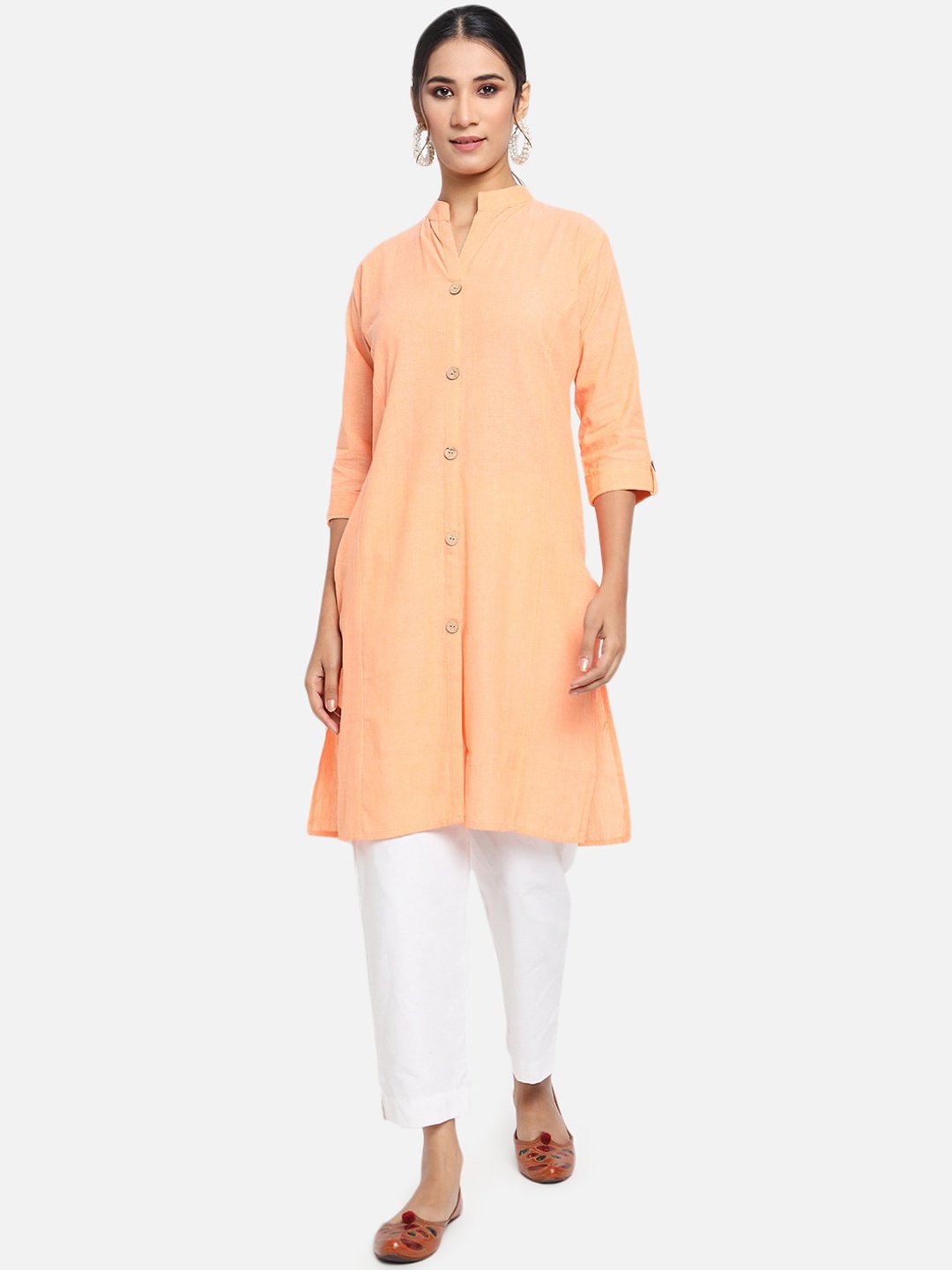 

Vastraa Fusion Women Orange Thread Work Kurta