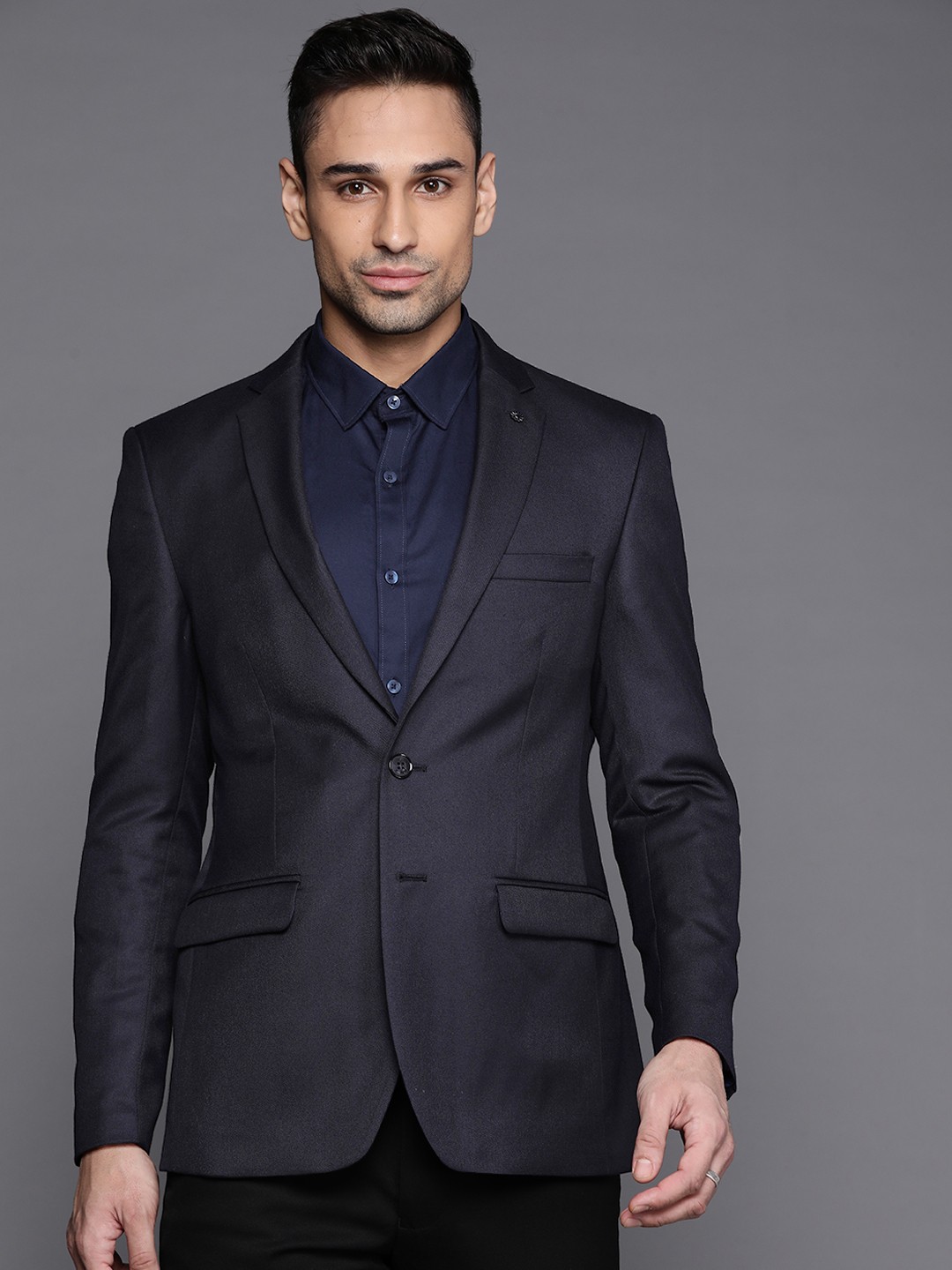

Raymond Men Navy Blue Solid Slim Fit Single-Breasted Formal Blazer