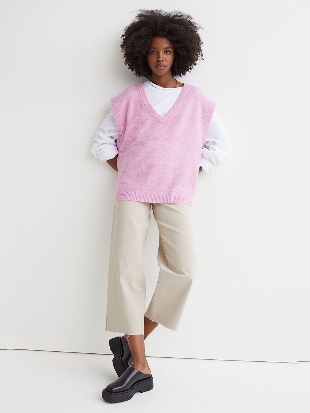 

H&M Woman Pink V-neck sweater vest