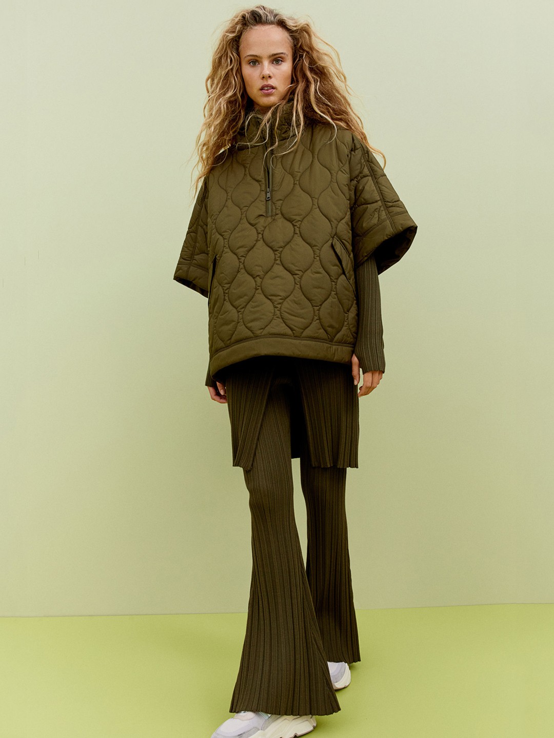 

H&M Women Green Ribbed Trousers