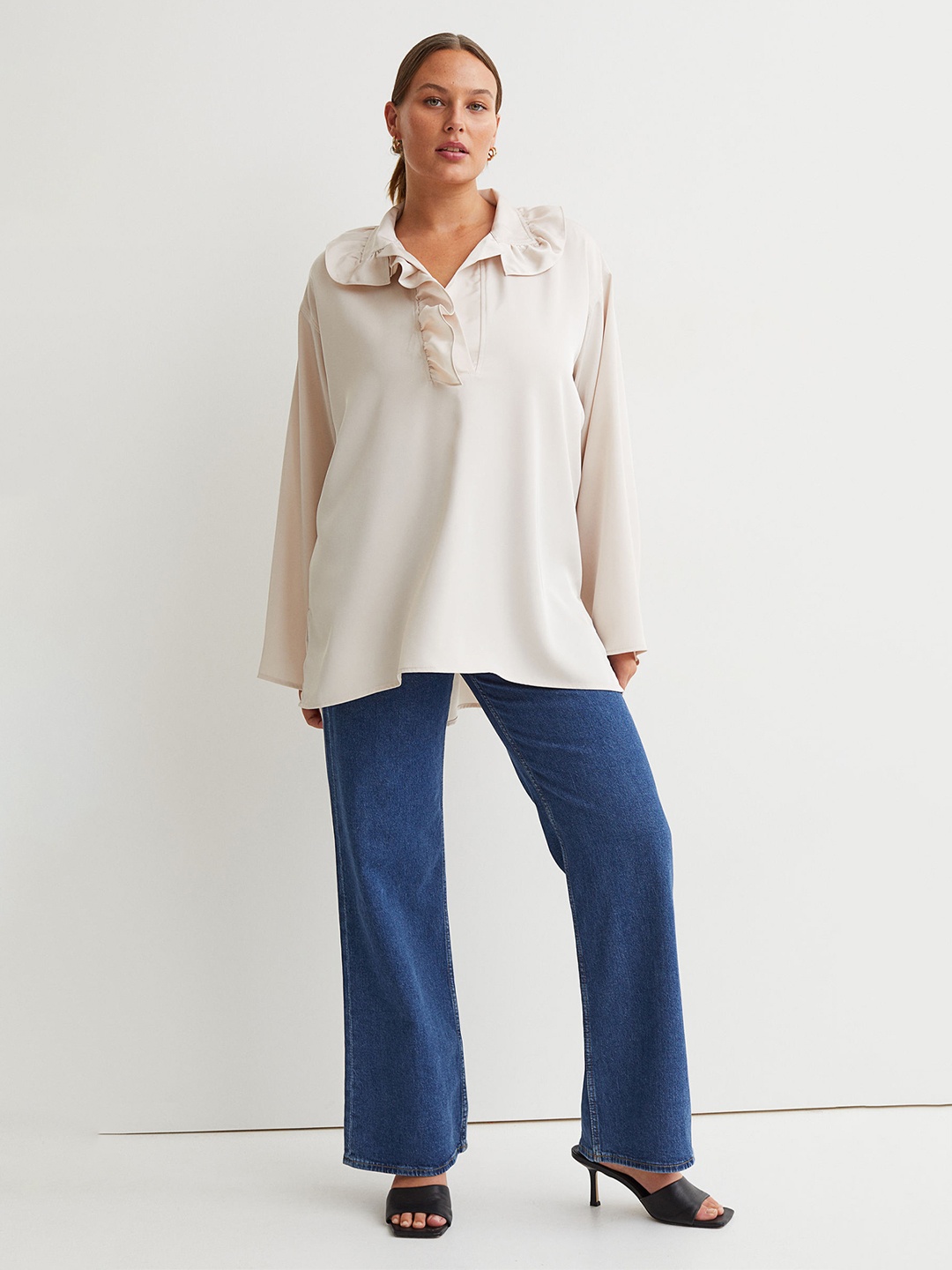 

H&M Woman Beige Flounce-collared blouse