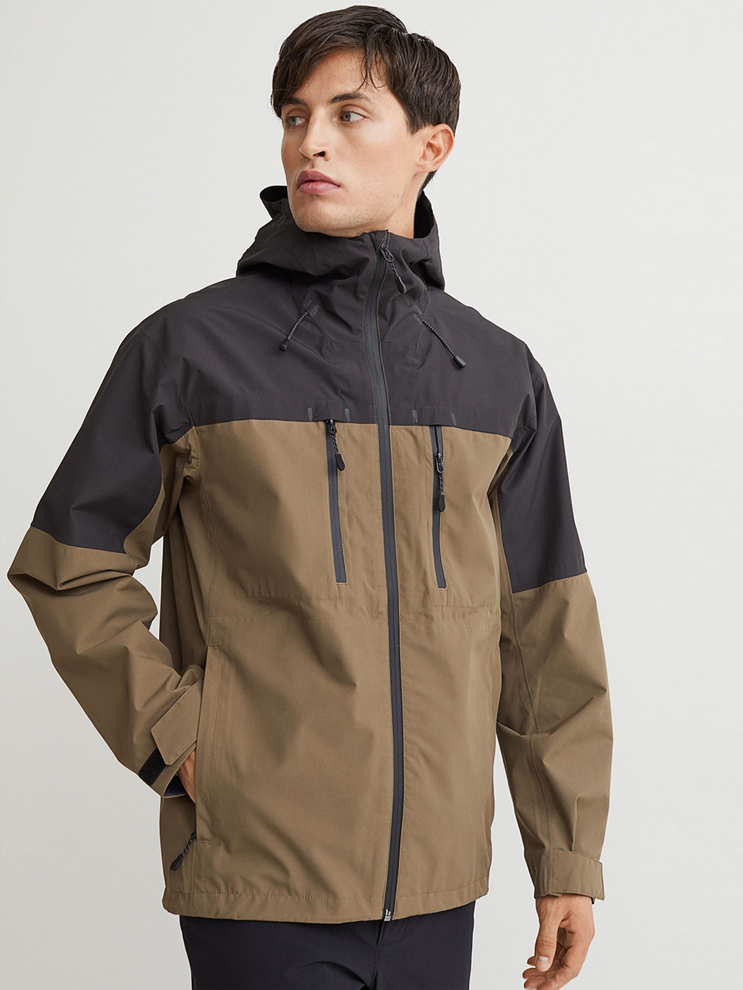 

H&M Men Black Green Colourblocked Waterproof Shell jacket