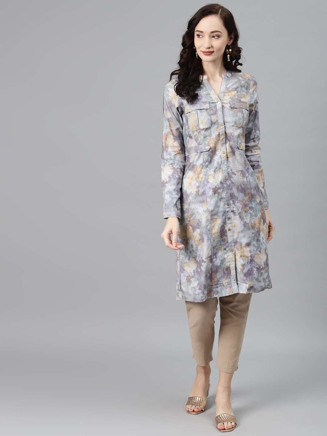 

Lakshita Women Blue Floral Printed Floral Kurta