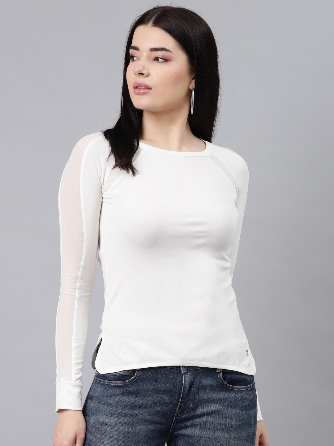 

Lakshita Off White Fitted Top