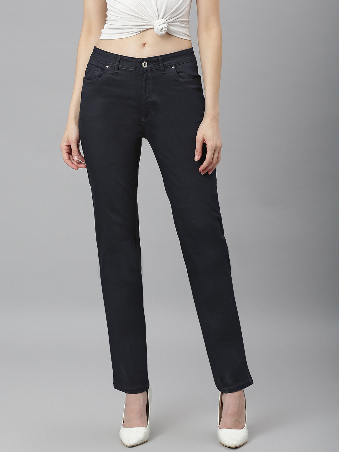 

Lakshita Women Blue Solid Stretchable Jeans