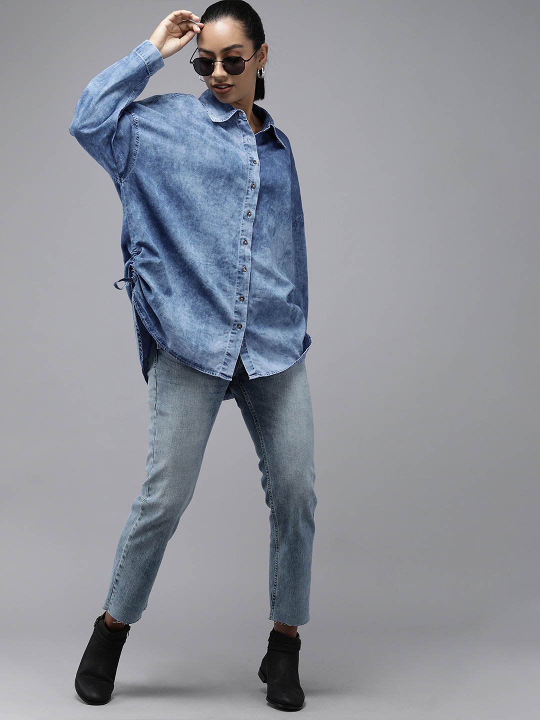

Roadster Women Blue Solid Casual Denim Shirt