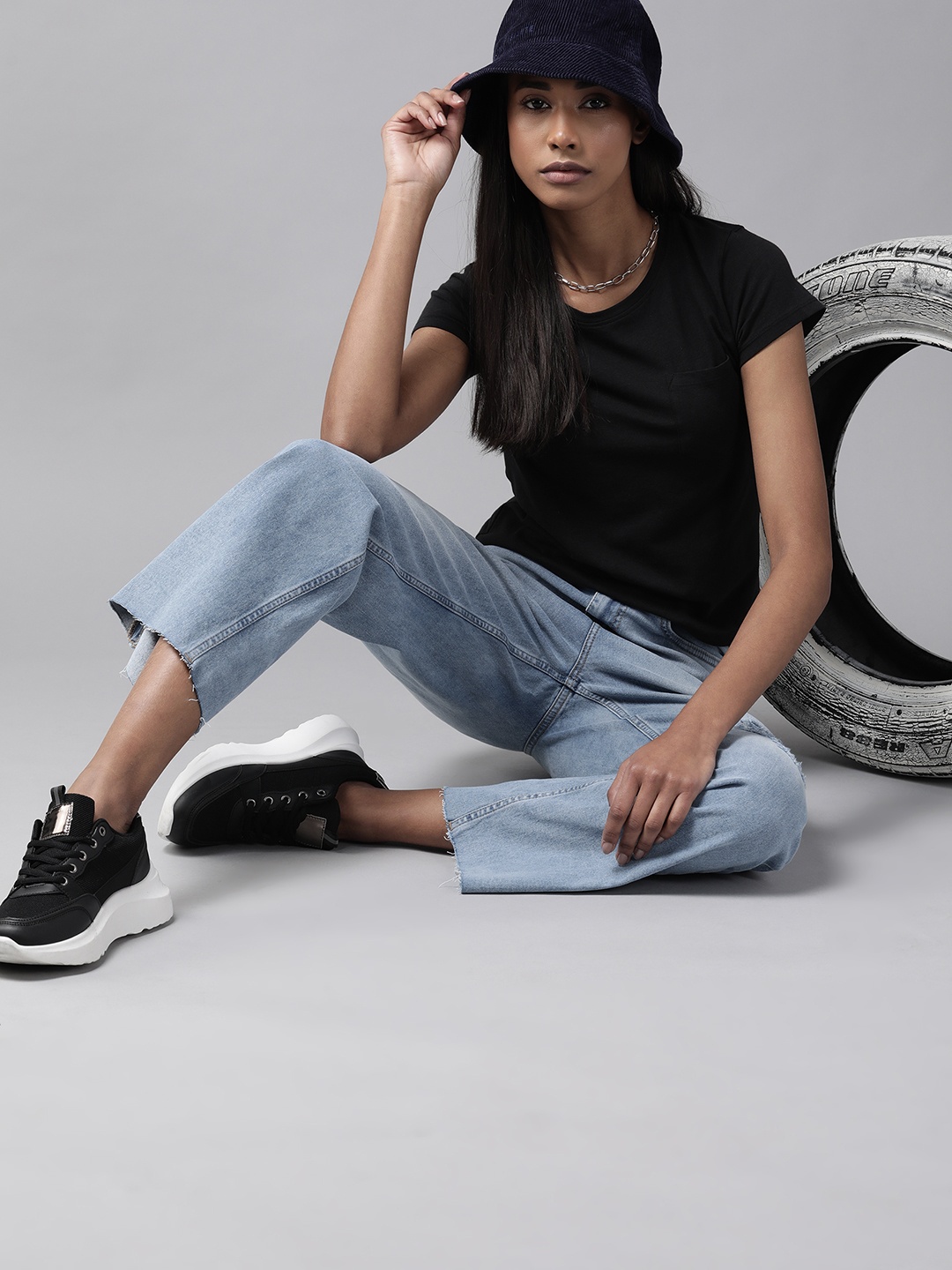 

Roadster Women Blue Wide Leg High-Rise Mildly Distressed Stretchable Jeans