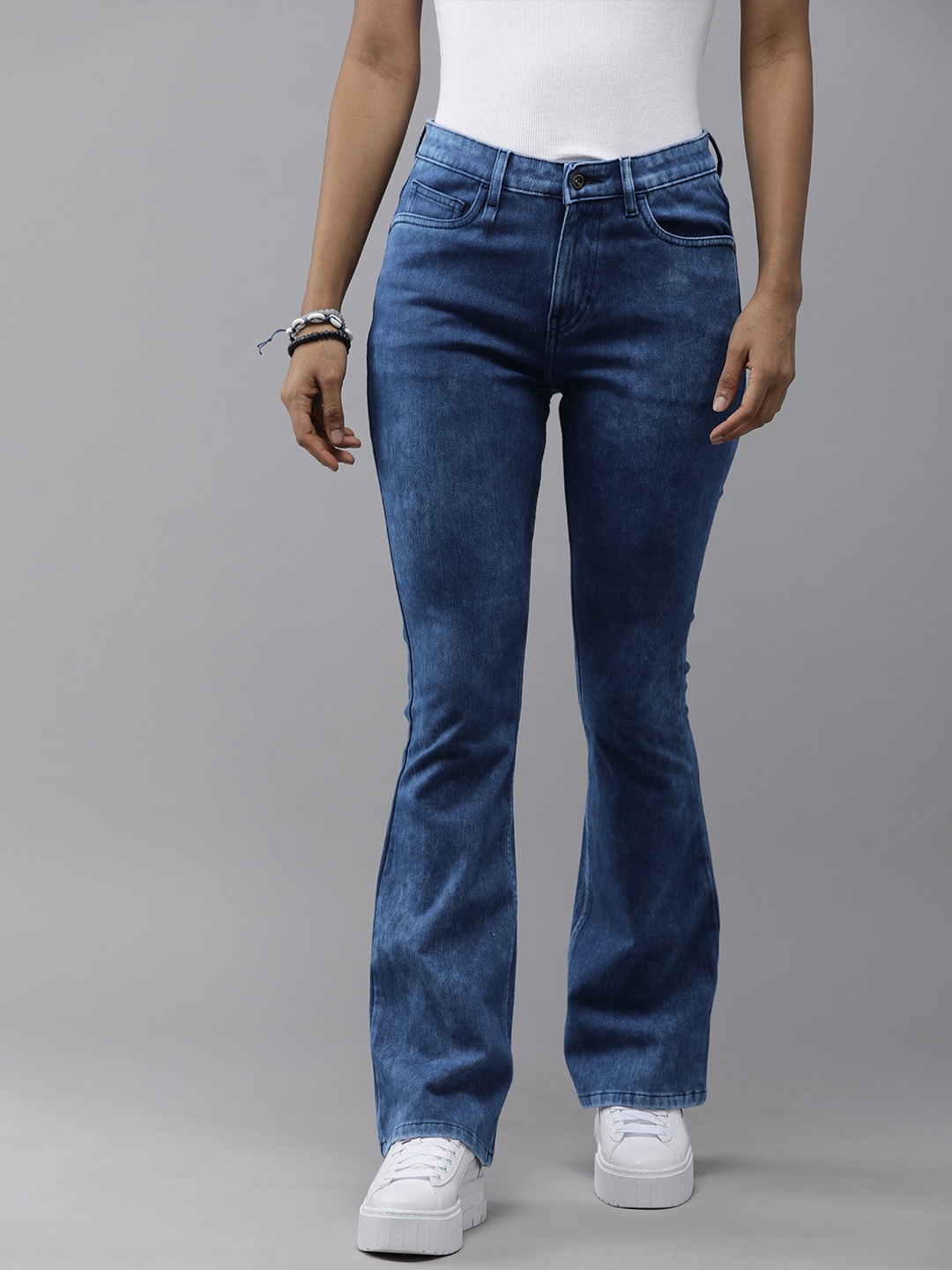 

The Roadster Lifestyle Co. Women Blue Hight Rise Skinny Bootcut Light Fade Jeans