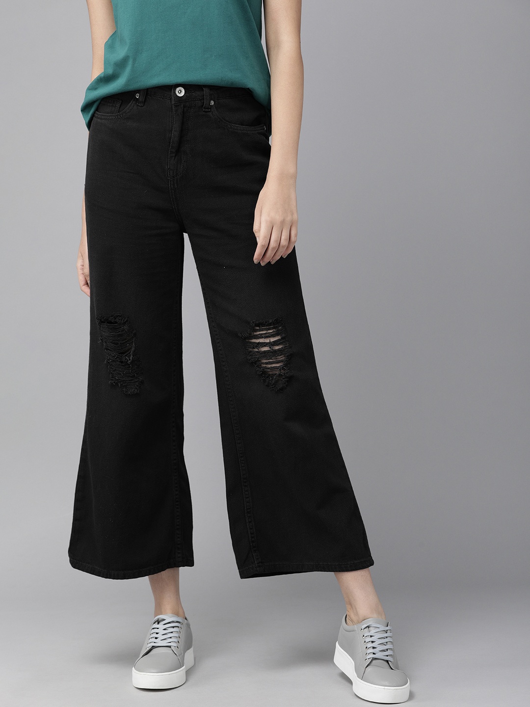 

The Roadster Lifestyle Co Women Black Wide Leg Mildly Distressed Stretchable Jeans