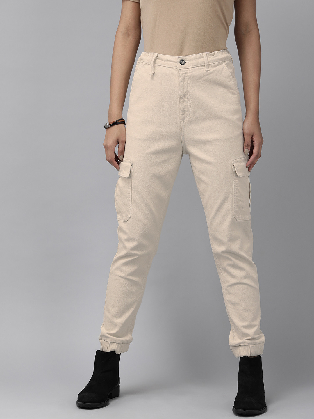 

Roadster X Discovery Adventures Women Beige Stretchable Jeans