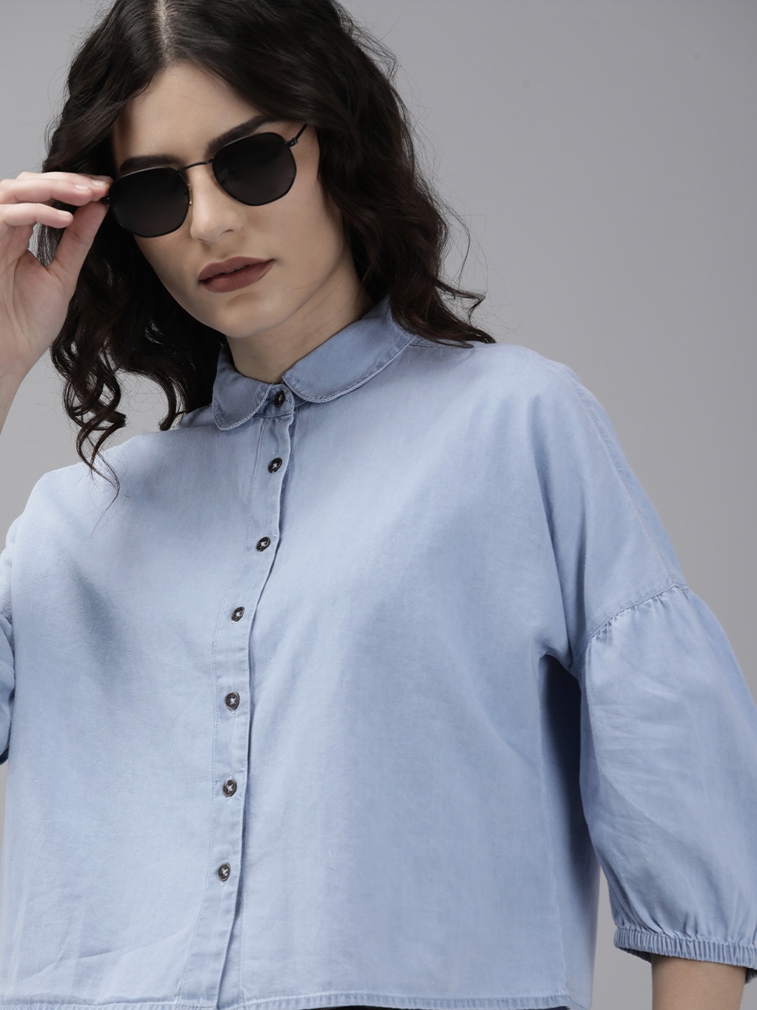 

The Roadster Lifestyle Co Women Blue Boxy Denim Crop Shirt