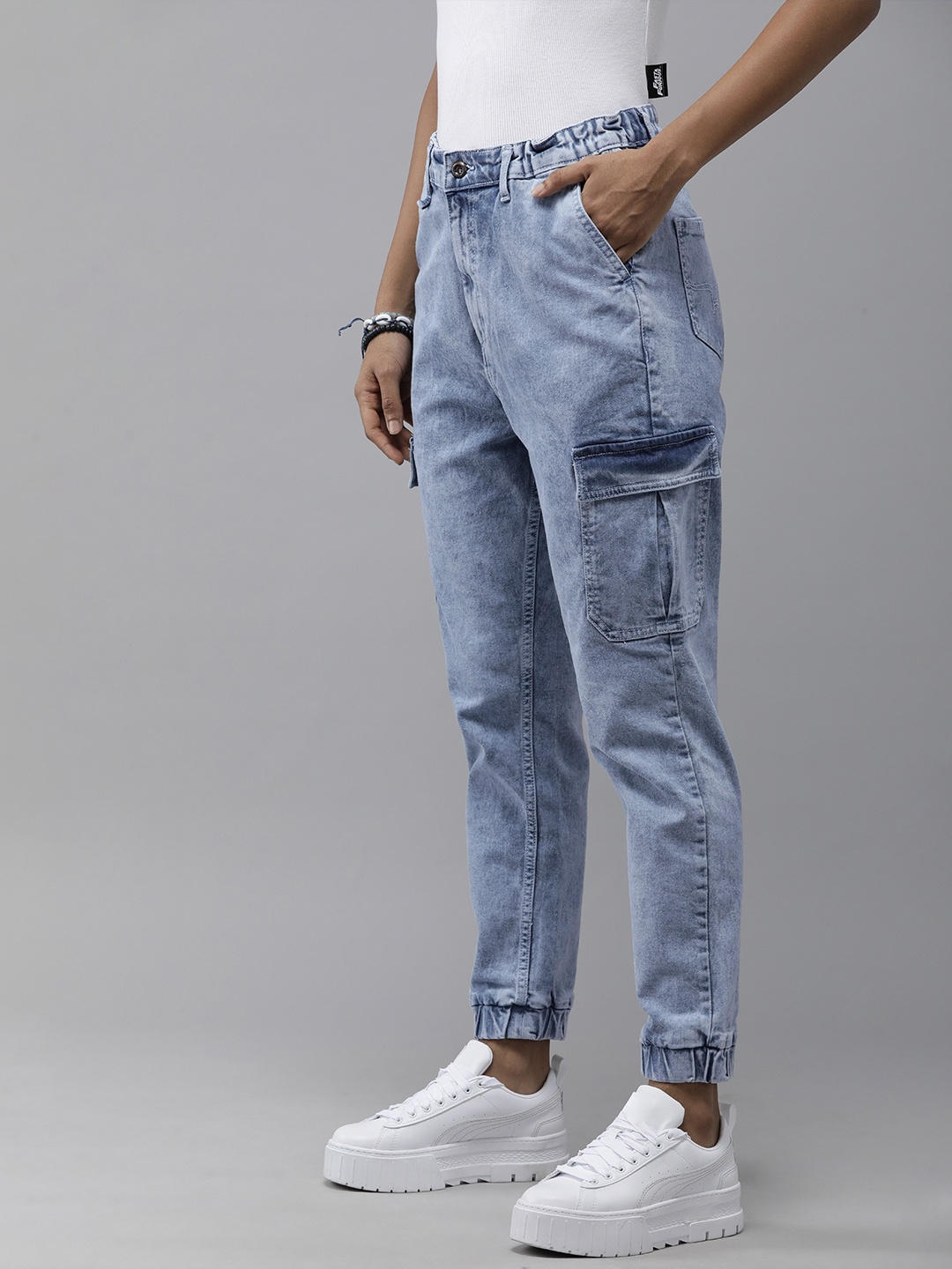 

The Roadster Lifestyle Co. Women Blue Jogger High-Rise Acid Wash Stretchable Joggers