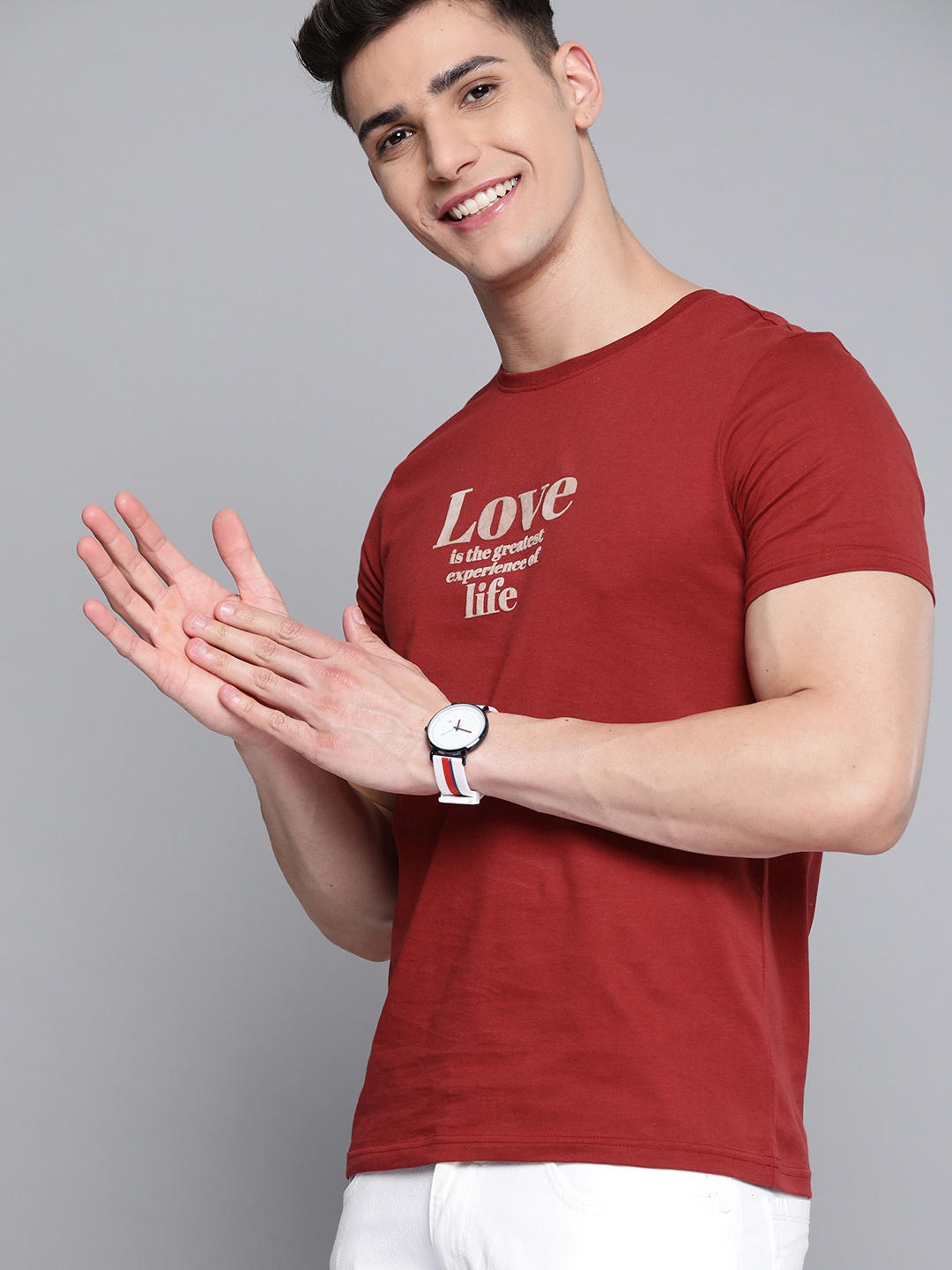 

Mast & Harbour Men Maroon & Beige Pure Cotton Typography Printed T-shirt