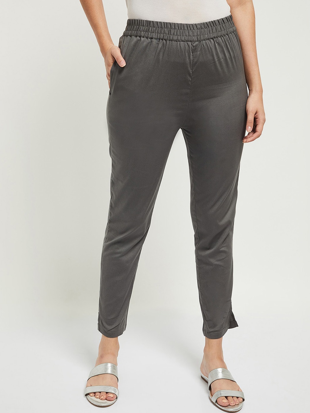 

max Women Grey Trousers