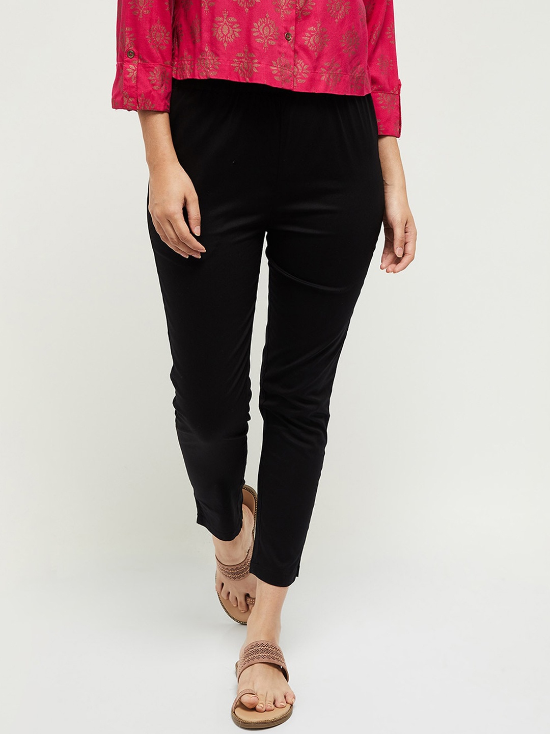 

max Women Black Trousers